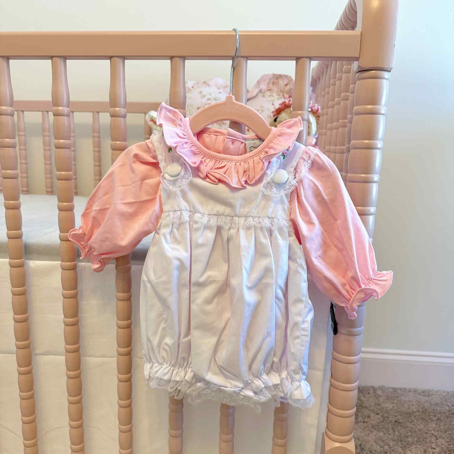 WHITE ROSETTE BUBBLE & PINK TOP