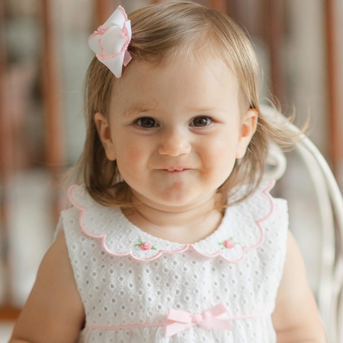 Eyelet Rosette Bubble