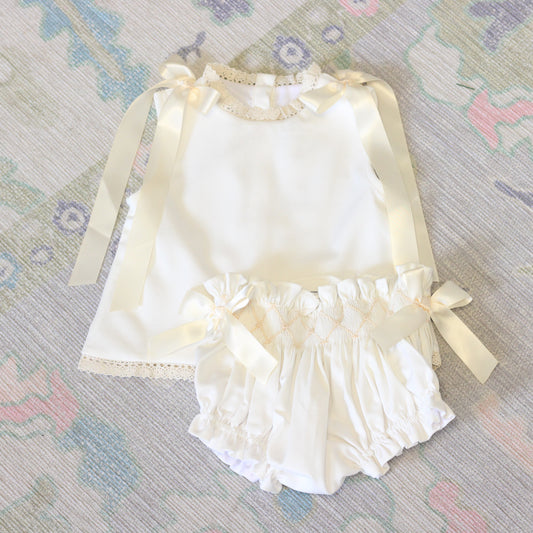 WHITE LINEN & CREAM SMOCKED DIAPER SET