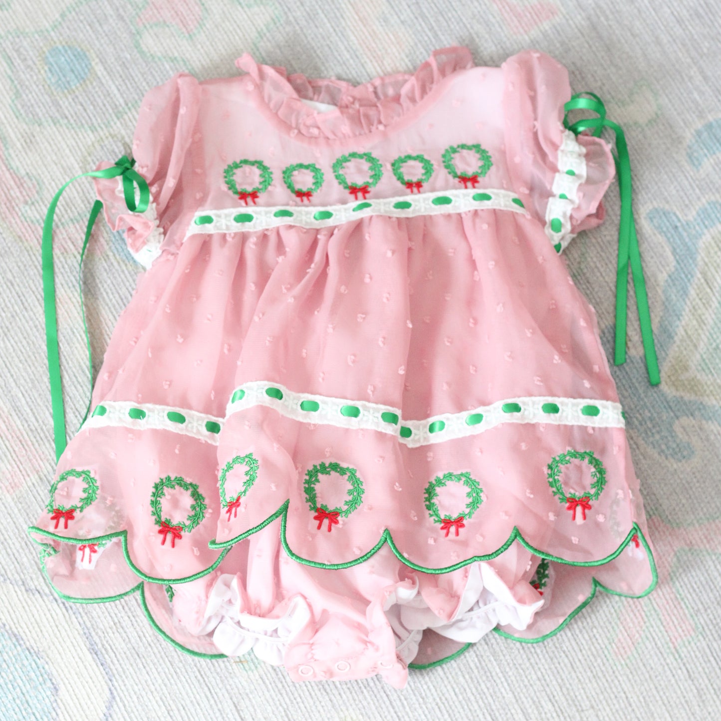 PINK SWISS DOT CHIFFON WREATHS SKIRTED BUBBLE